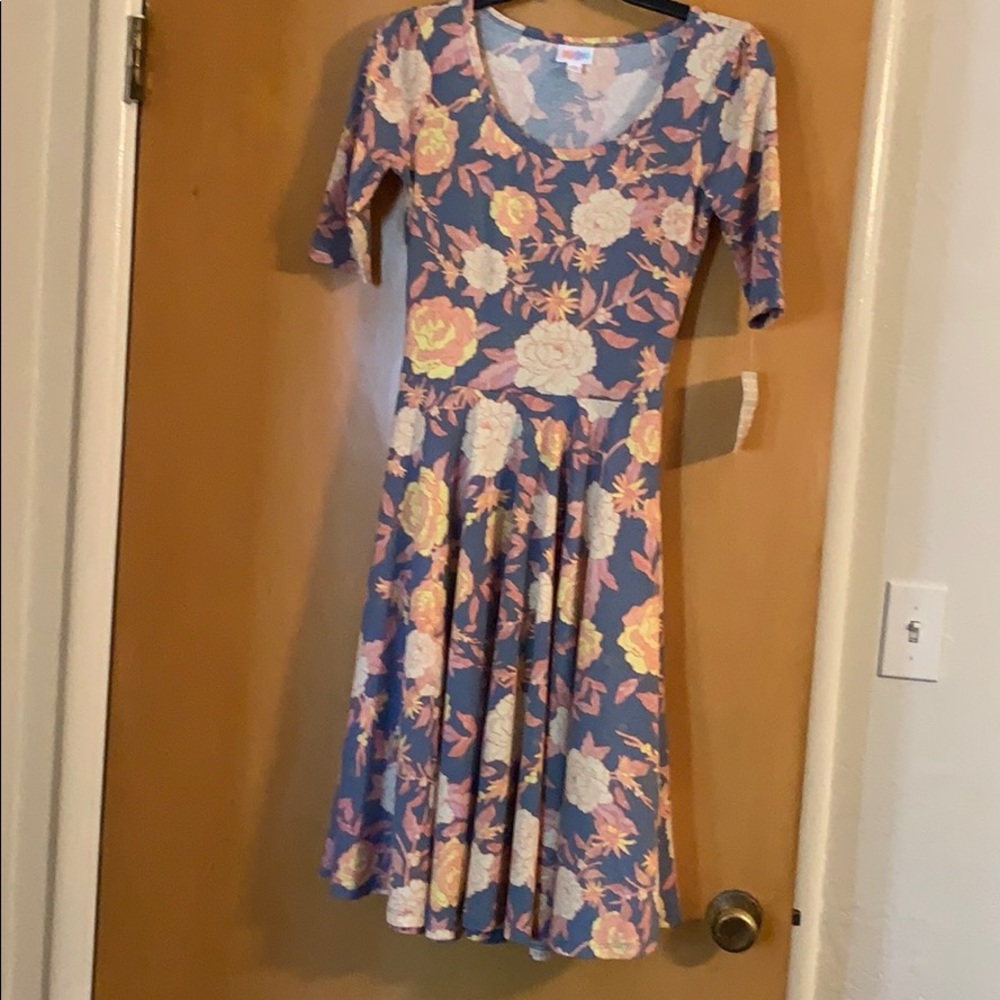Lularoe dress NWT nice size XS